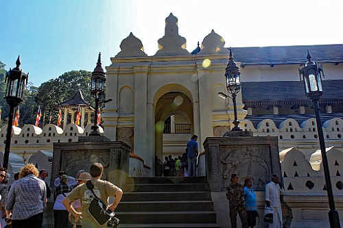 SriLan (697)